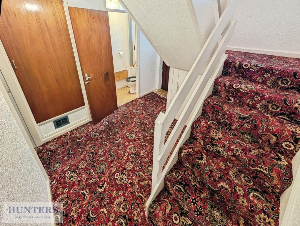 Property photo 3 of 16 Hallway