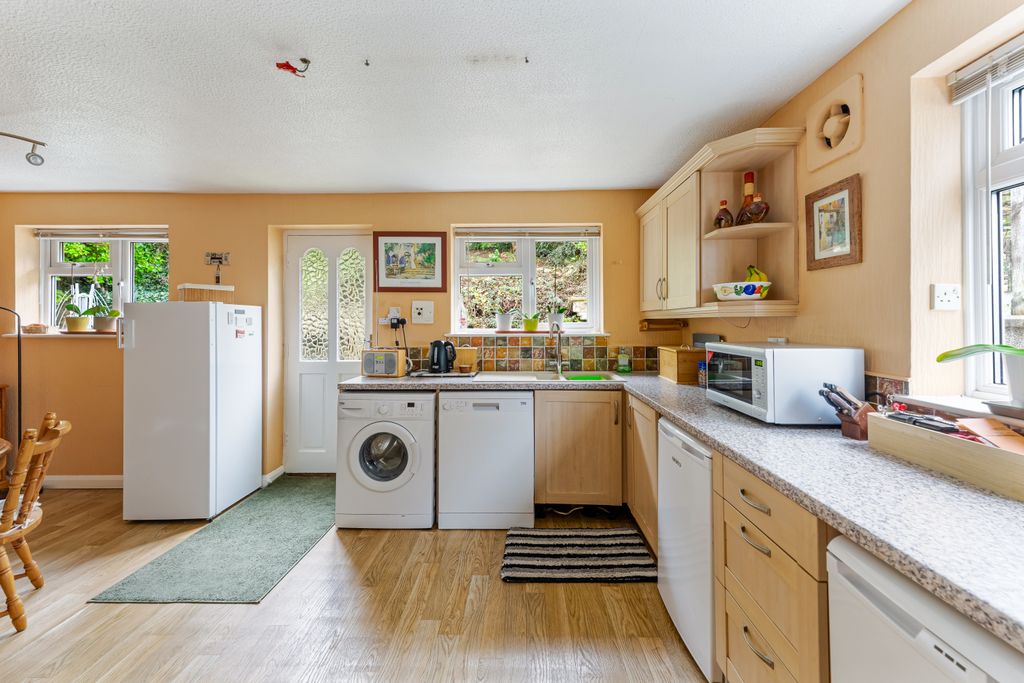 Property photo 3 of 29 Gallery