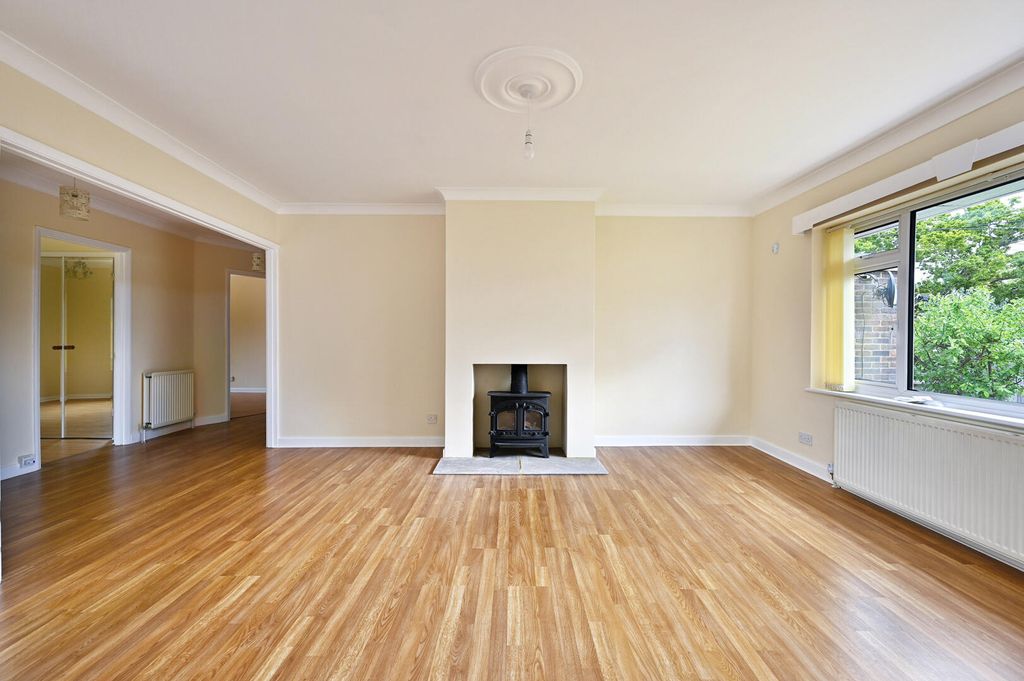 Property photo 3 of 16 Living Room