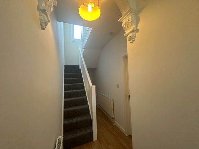 Property photo 3 of 12 Entrance Hall