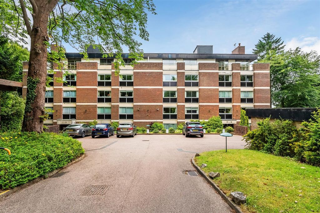 Additional image 20 of 3 bed flat for saleStack House, West Hill, Oxted RH8