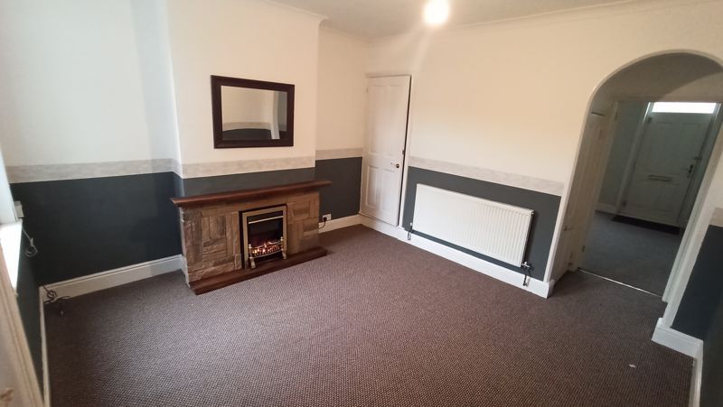 Property photo 3 of 9 Photo 4