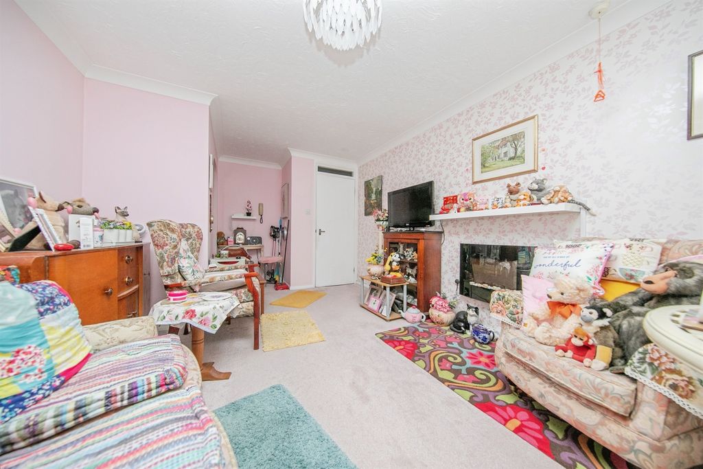 Property photo 3 of 15