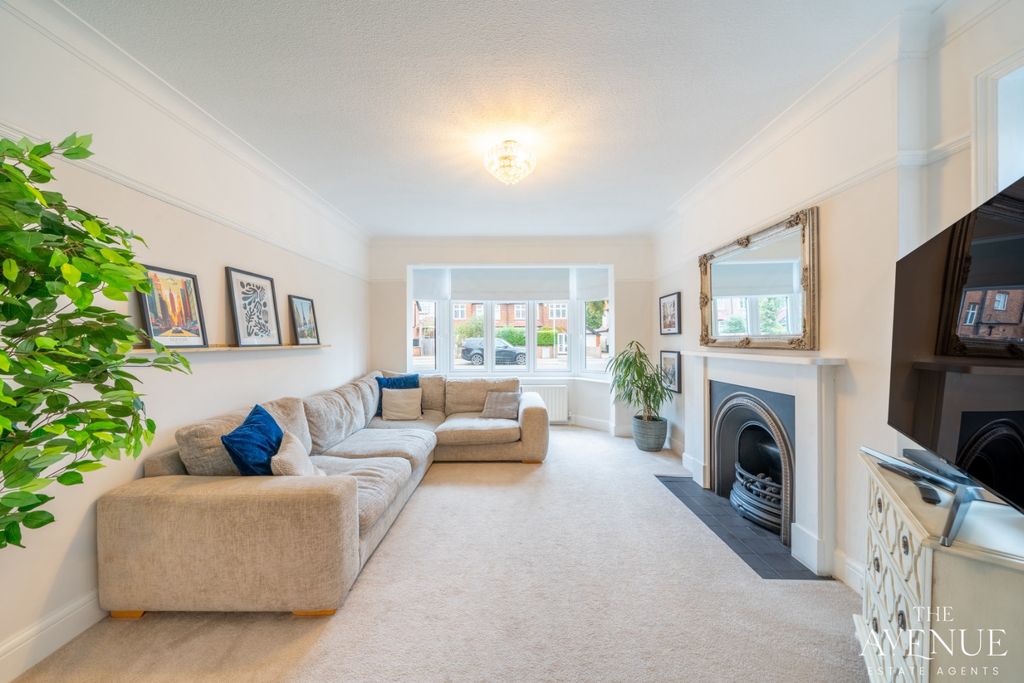 Property photo 2 of 58 4588013