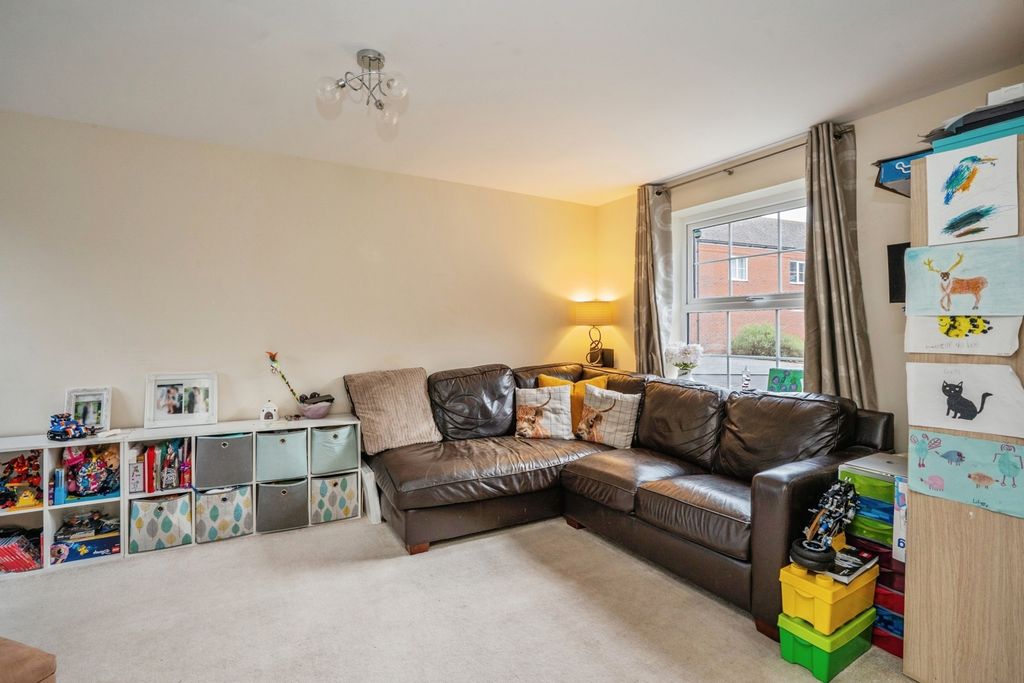 Property photo 3 of 15 Pbox-Img.Jpg