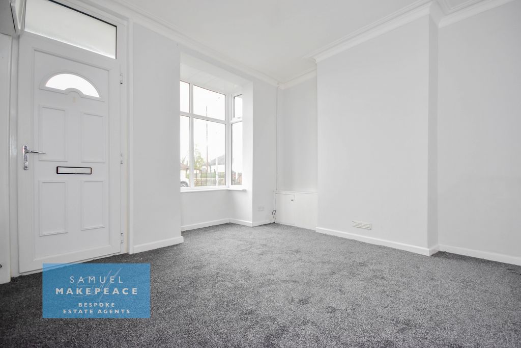 Property photo 2 of 12 Gallery