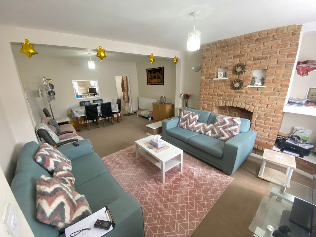 Property photo 3 of 14