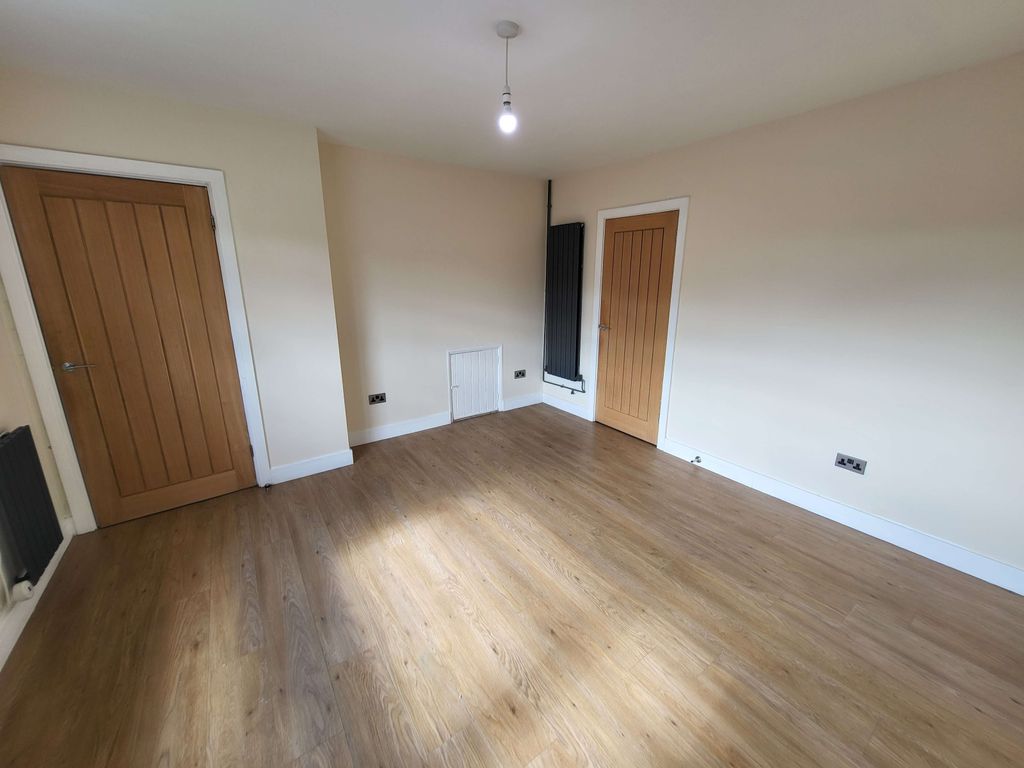 Property photo 3 of 19 Gallery