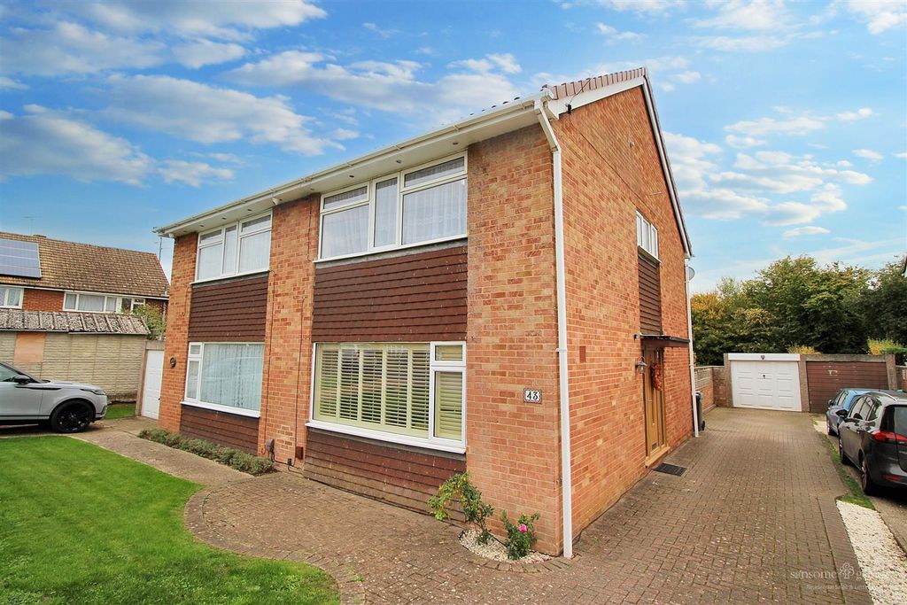 Property photo 1 of 18 Front