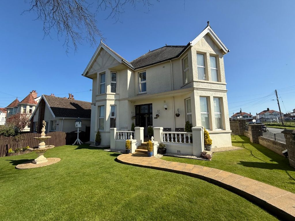 Property photo 1 of 41