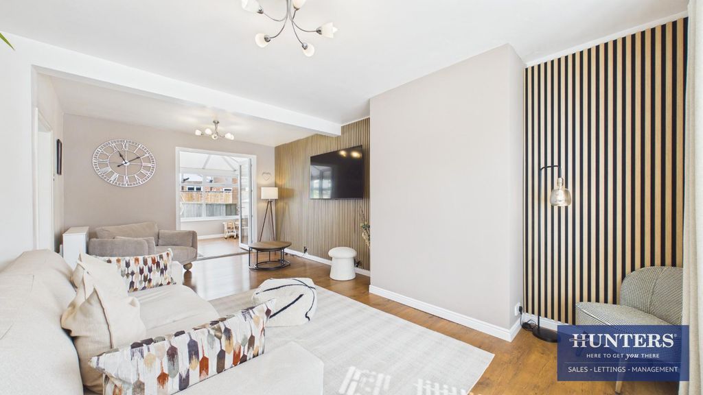 Property photo 2 of 19 Living Room