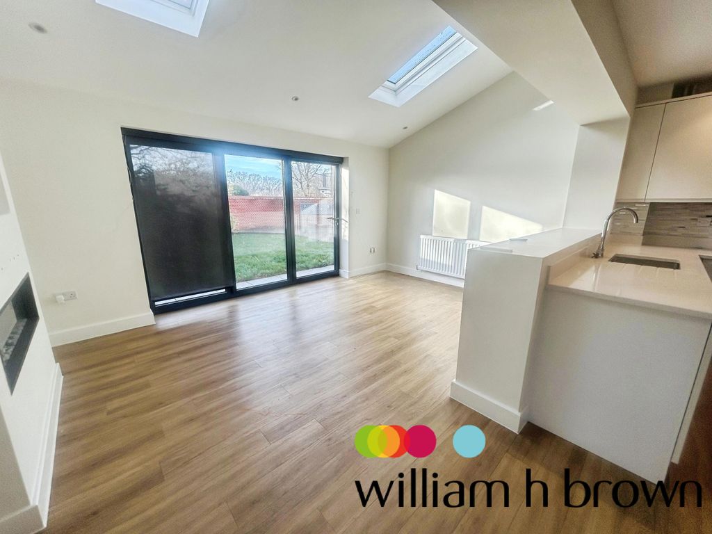 Property photo 2 of 15 Dining Room