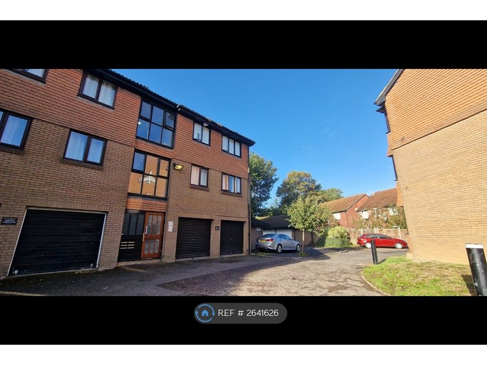 Property photo 2 of 11