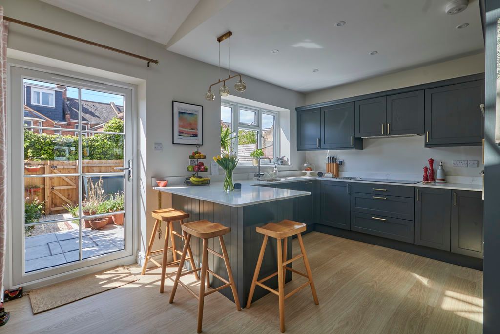 Property photo 2 of 18 Kitchen Breakfast Room