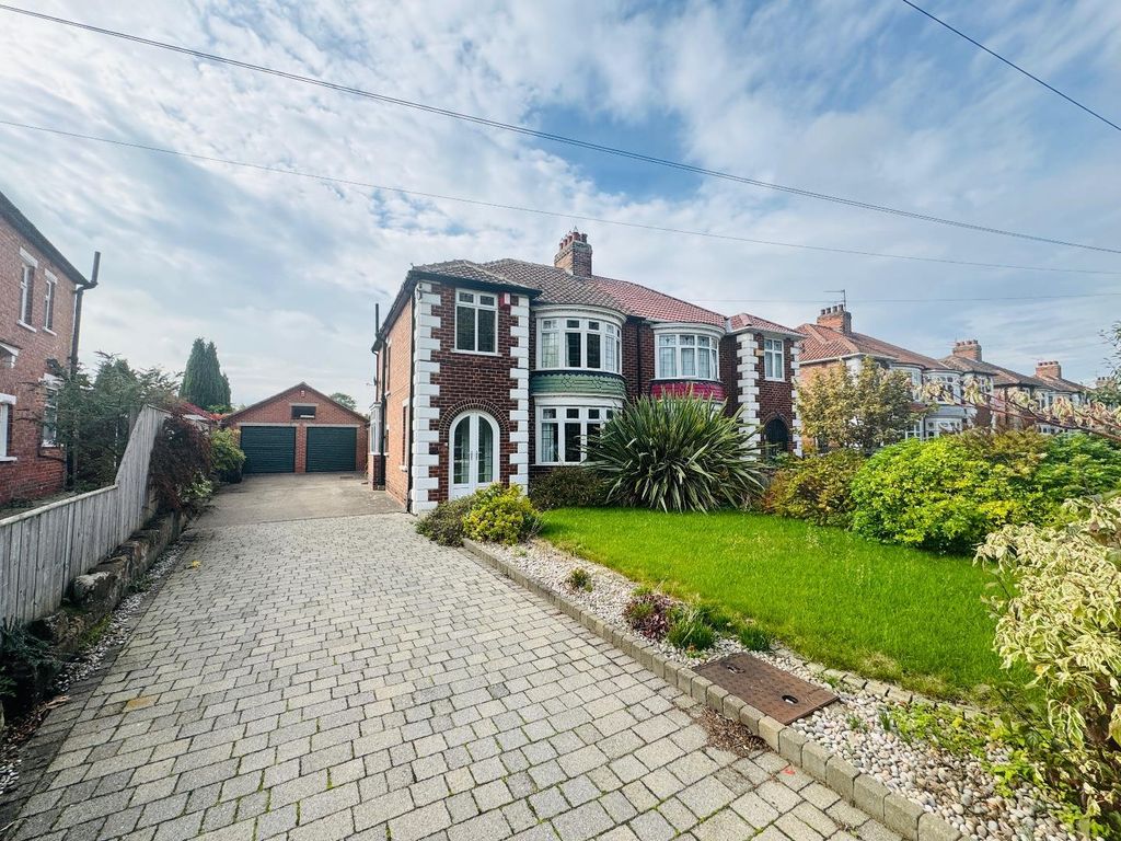 Property photo 1 of 18 Front