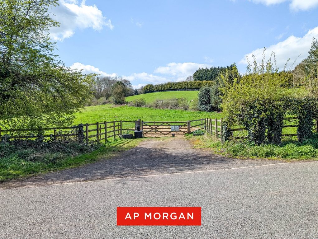 Property photo 2 of 3 Picture No. 02