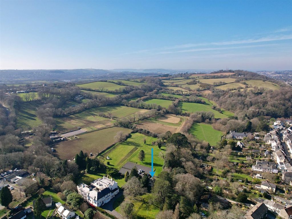 Property photo 3 of 26 3.Jpeg