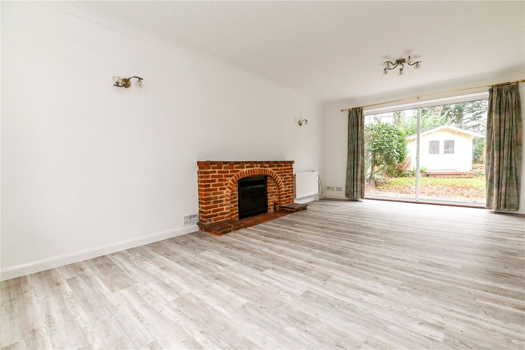 Property photo 3 of 24 Picture No. 28