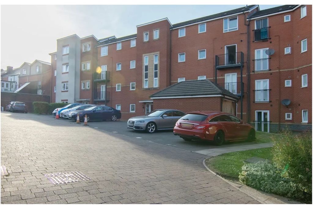 Property photo 1 of 7