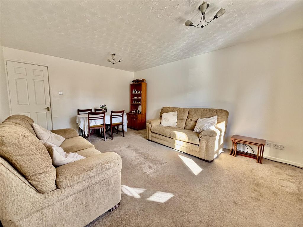 Property photo 2 of 14 Img_7971.Jpg