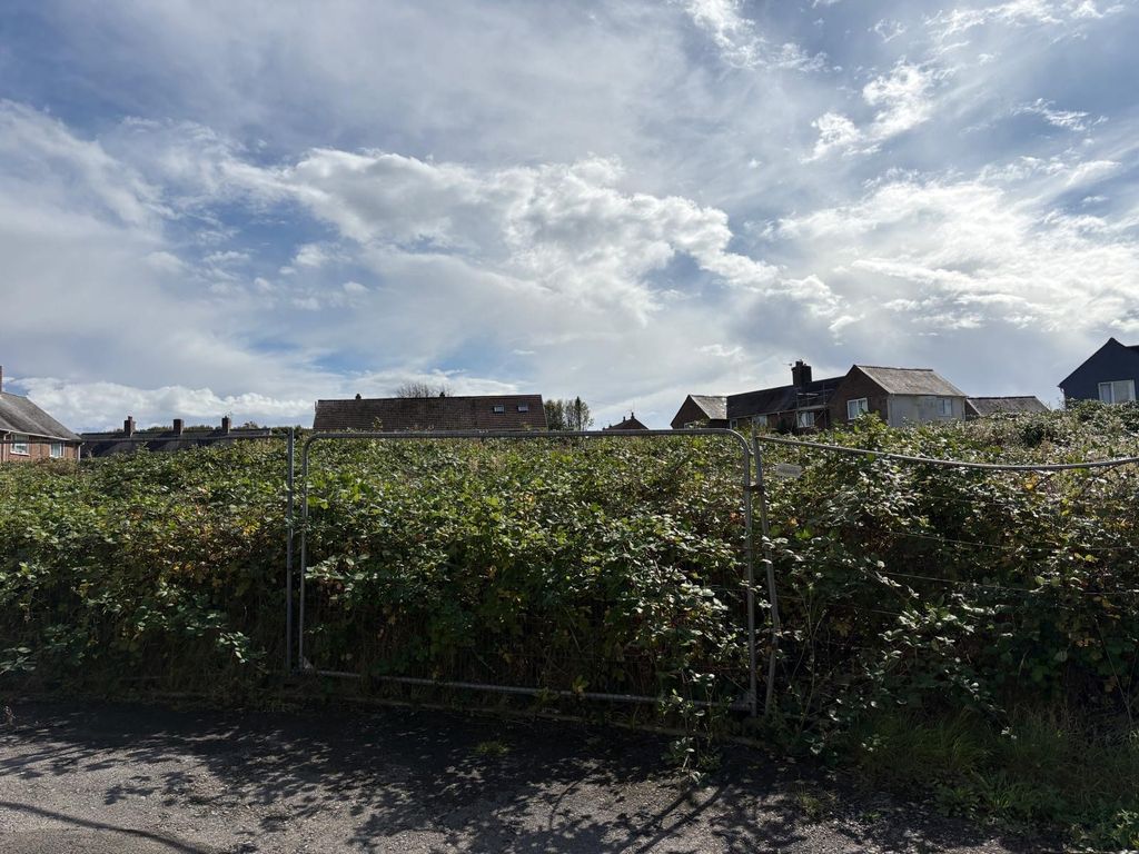 Property photo 1 of 5