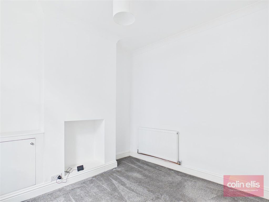 Property photo 3 of 20 Cam05075G0-Pr0318-Still010.Jpg