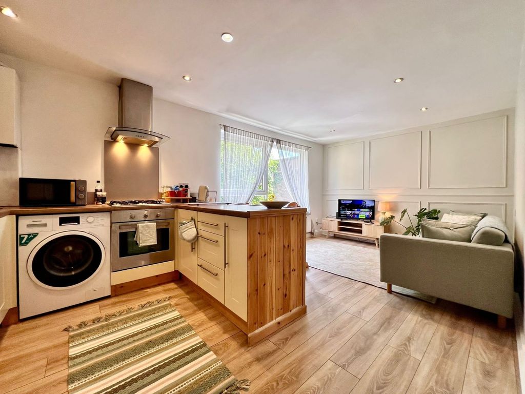 Property photo 1 of 11 Picture No. 09