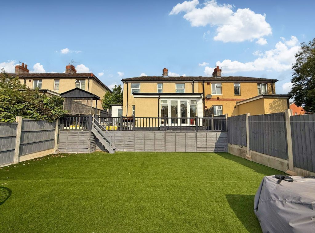 Property photo 1 of 19 Photo 2