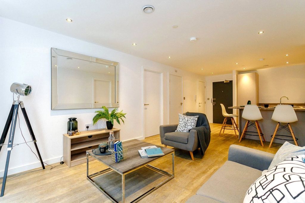 Property photo 1 of 8 Living