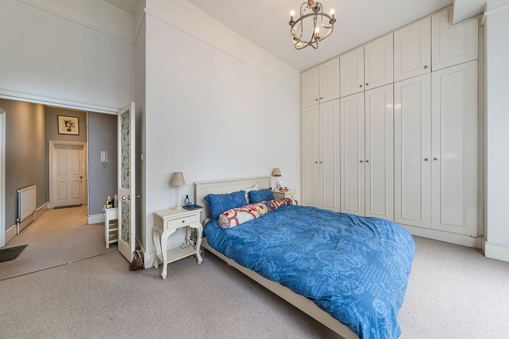 Property photo 2 of 16 Flat-1-8-Sisters-...