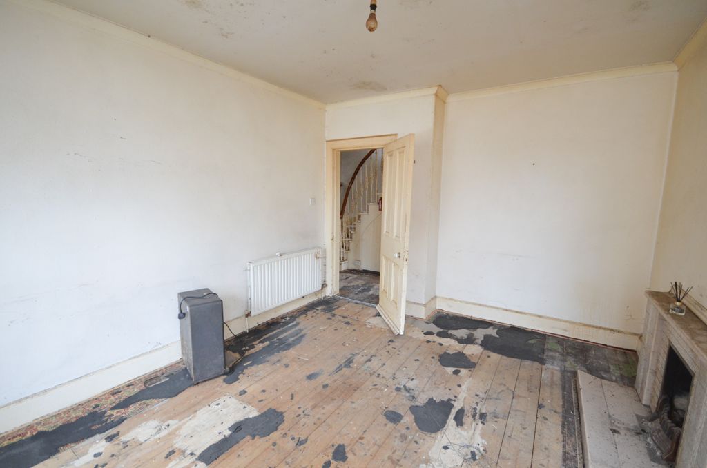 Additional image 8 of 2 bed flat for saleKenneth Street, Stornoway HS1