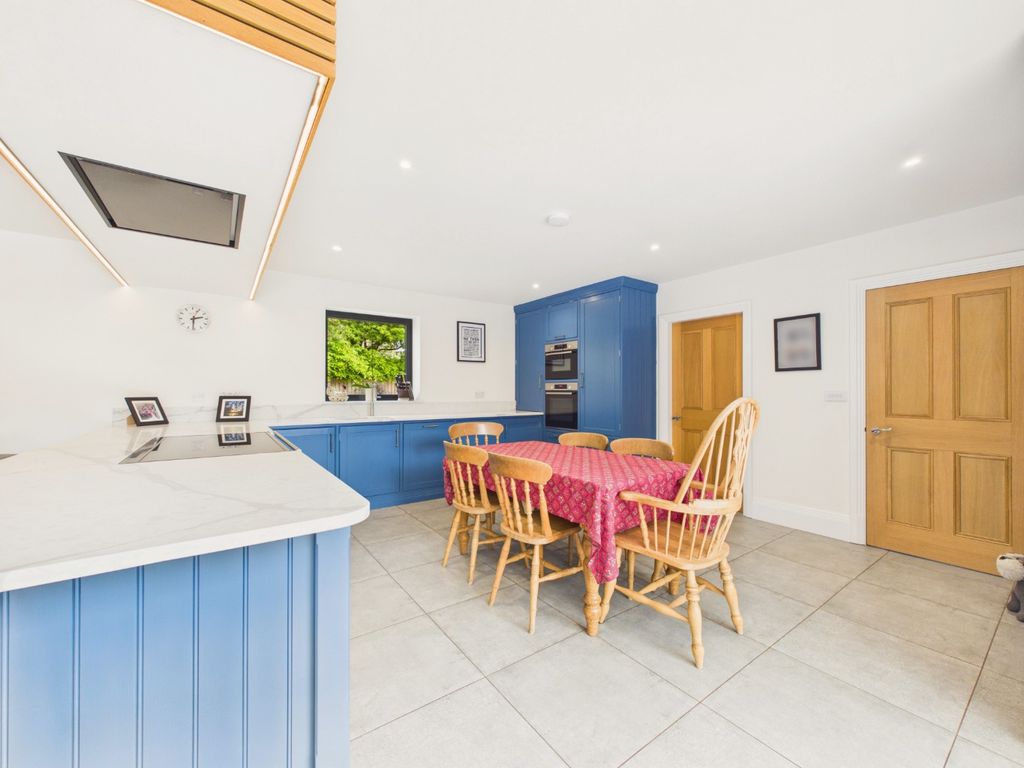 Property photo 3 of 33 5136065
