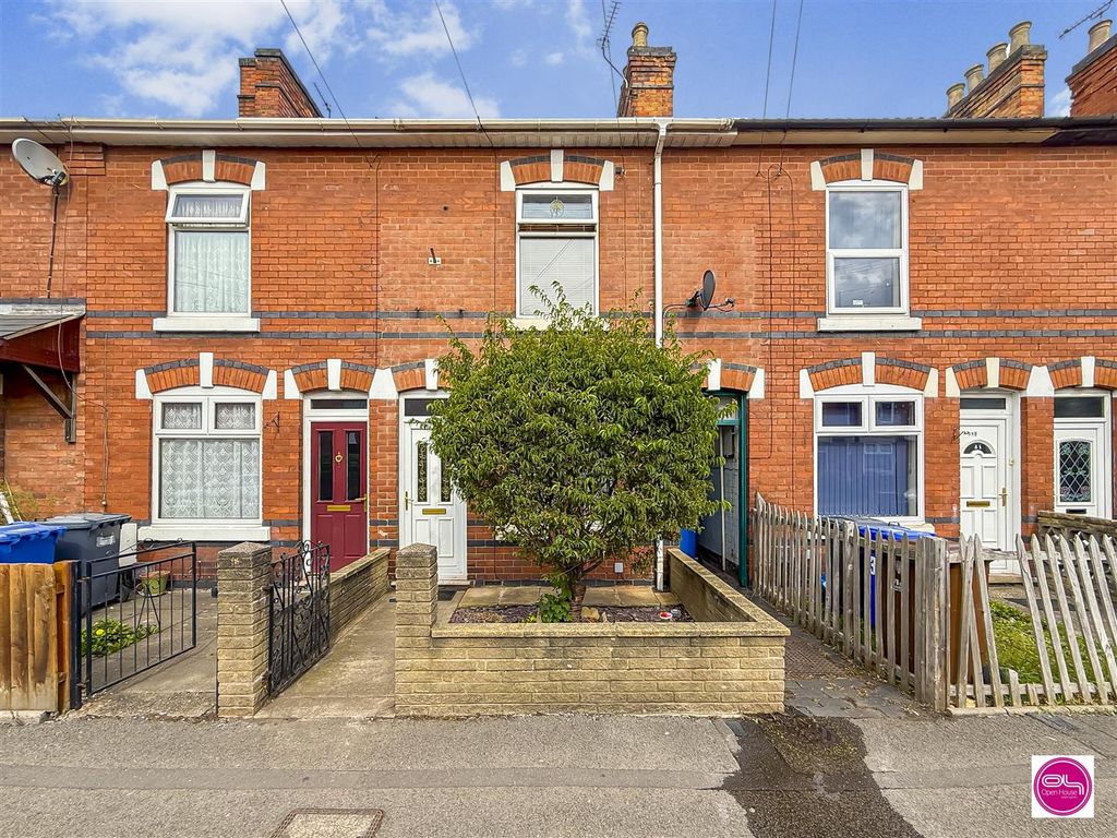 Property photo 2 of 32 Anglesey Road, Burton On Trent (5).Jpg