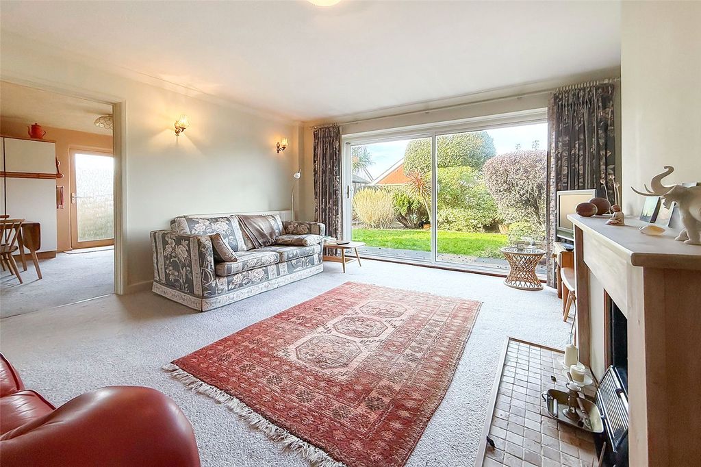 Property photo 2 of 21 Picture No. 12