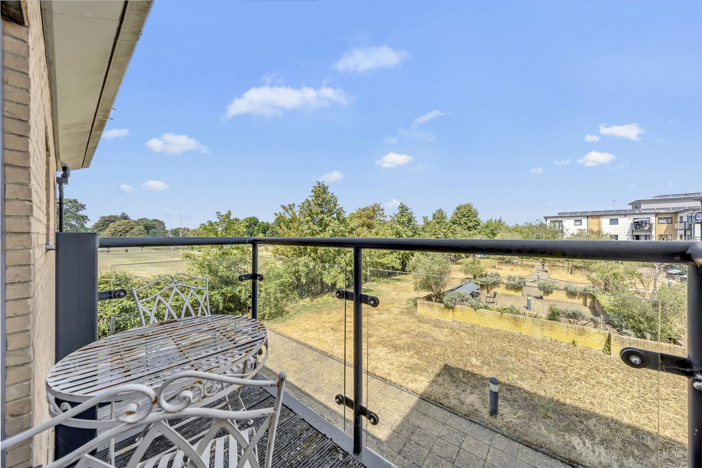 Property photo 3 of 14
