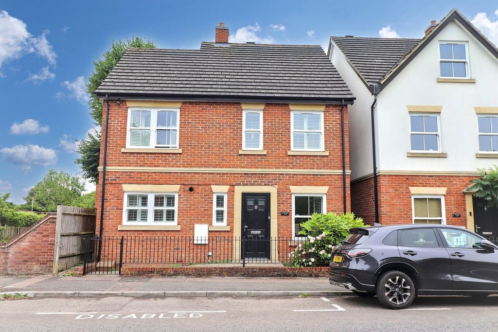 Property photo 1 of 19 Picture No. 05