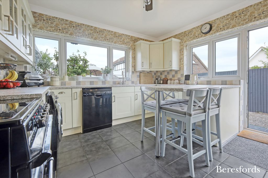 Property photo 3 of 24 Picture No. 26