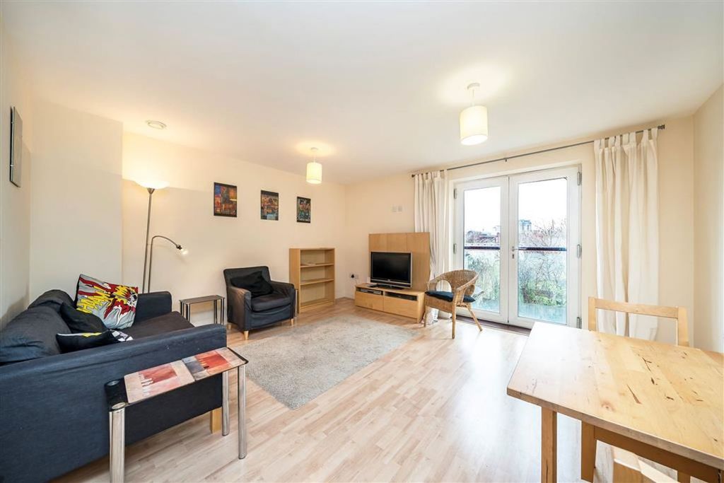 Property photo 2 of 9