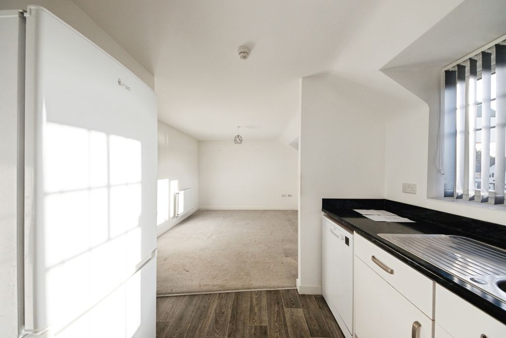 Property photo 3 of 29 Pbox-Img.Jpg