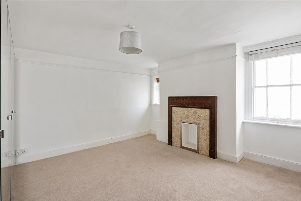 Property photo 3 of 18 0T4A8301.Jpg