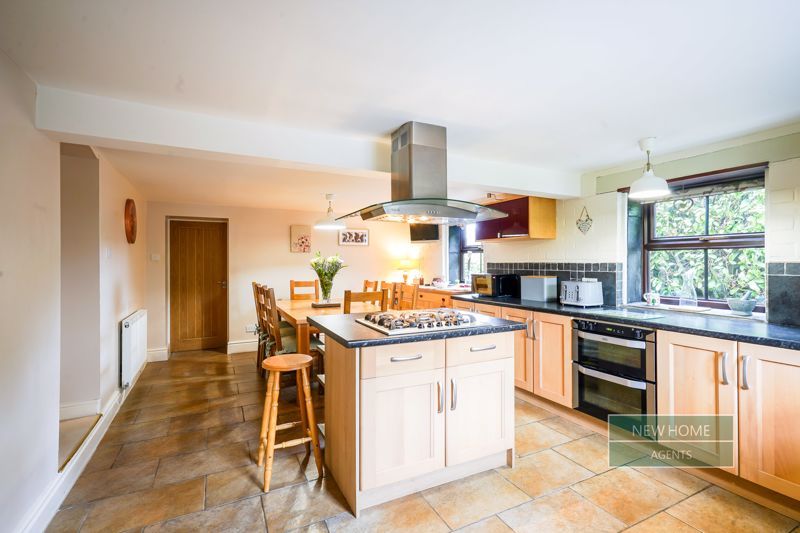 Property photo 3 of 67 Photo 38