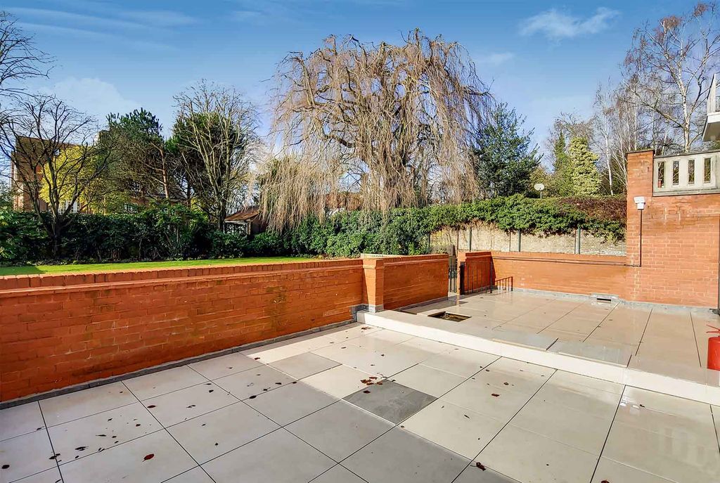 Property photo 2 of 13 Photo 9