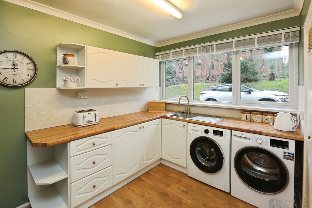 Property photo 2 of 10 Pbox-Img.Jpg