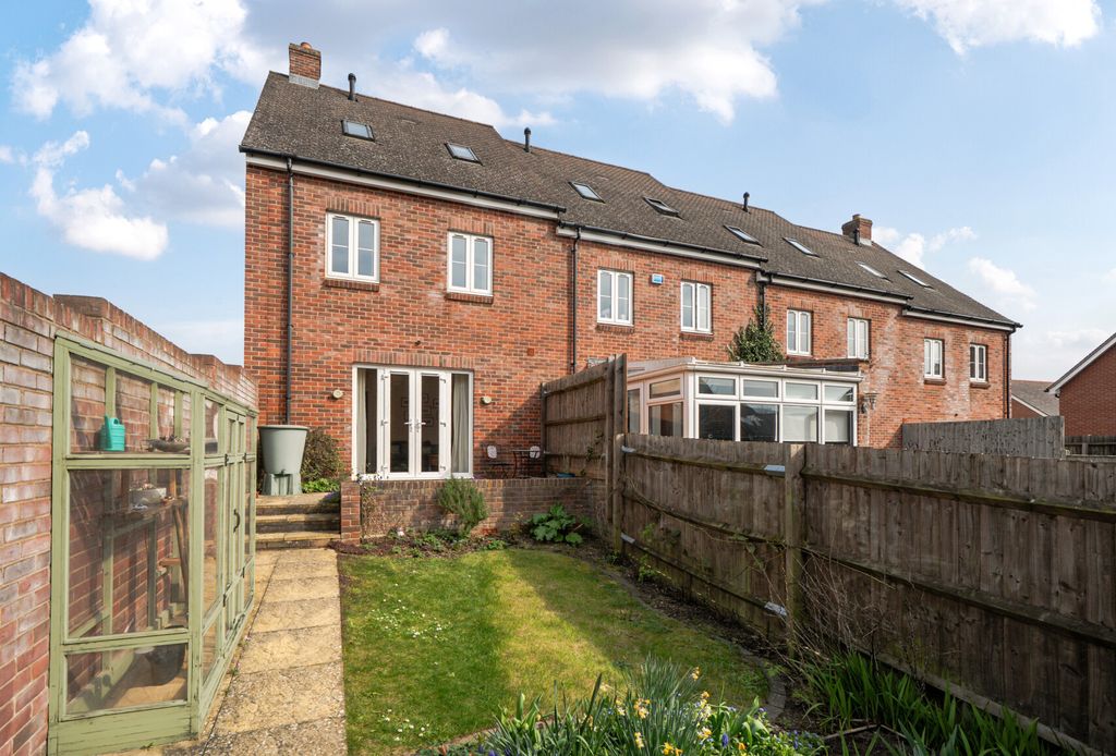 Property photo 3 of 16 1432170-18-69c153...