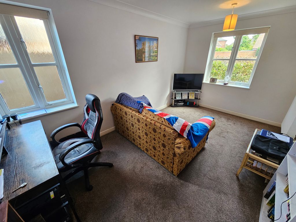 Property photo 2 of 9
