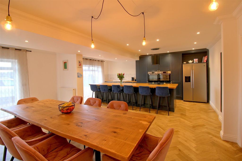 Property photo 2 of 61 Kitchen Diner