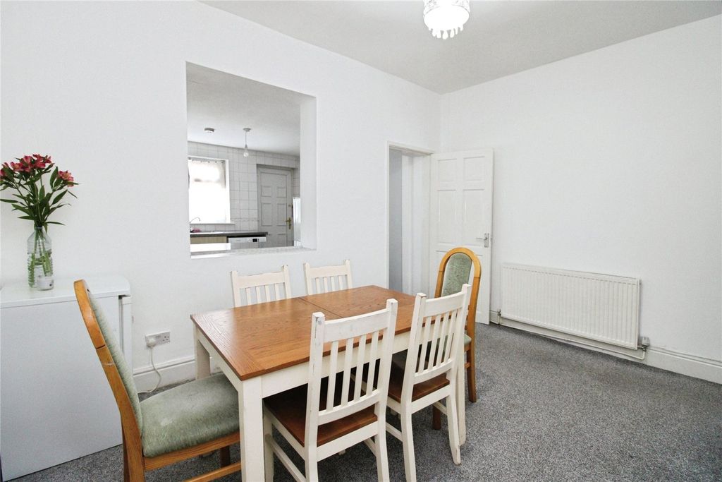Property photo 3 of 9 Picture No. 08