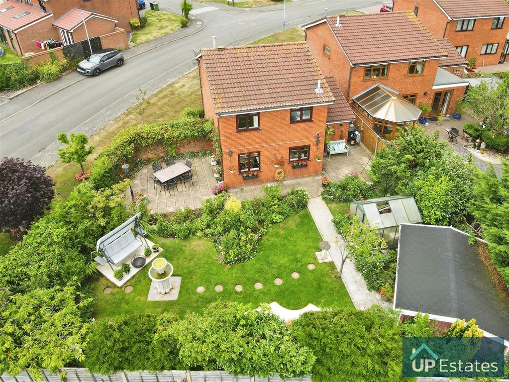 Property photo 2 of 26 Rear Garden