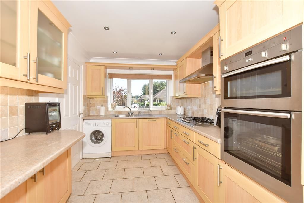 Property photo 3 of 13 Kitchen/ Breakfast Room