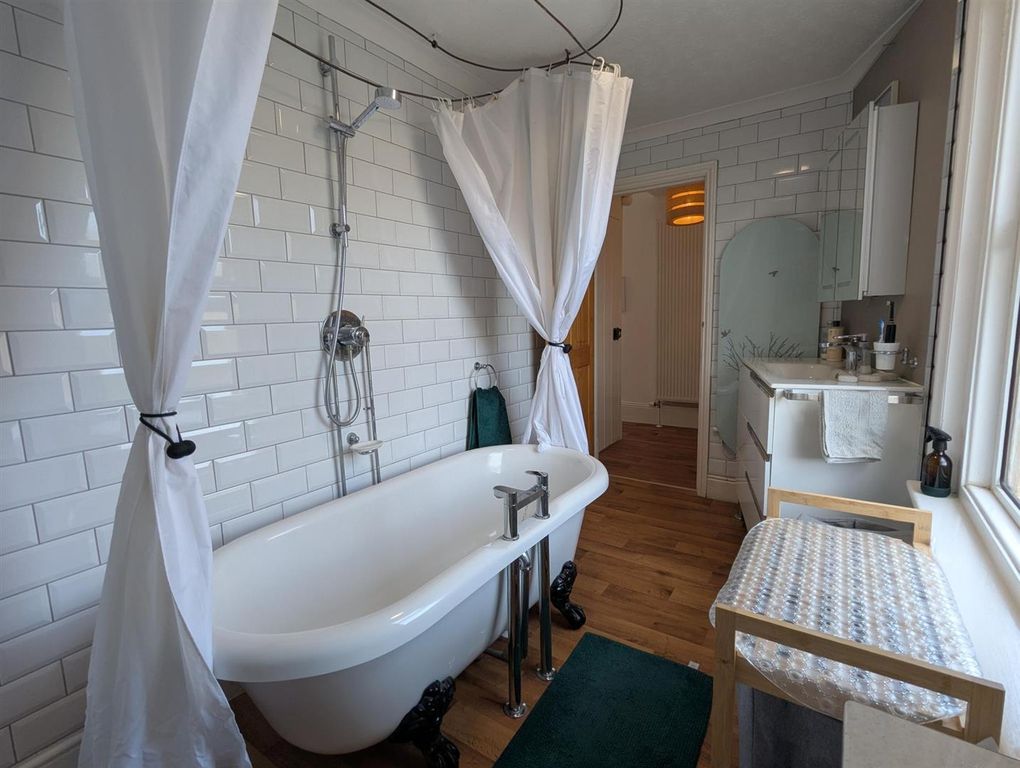 Property photo 2 of 28 Pxl_20250704_141437894.Jpg